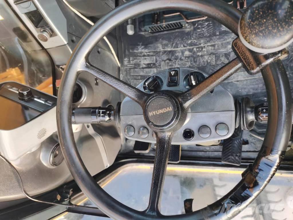 Hyundai R210W-7 Bageri na kotačima