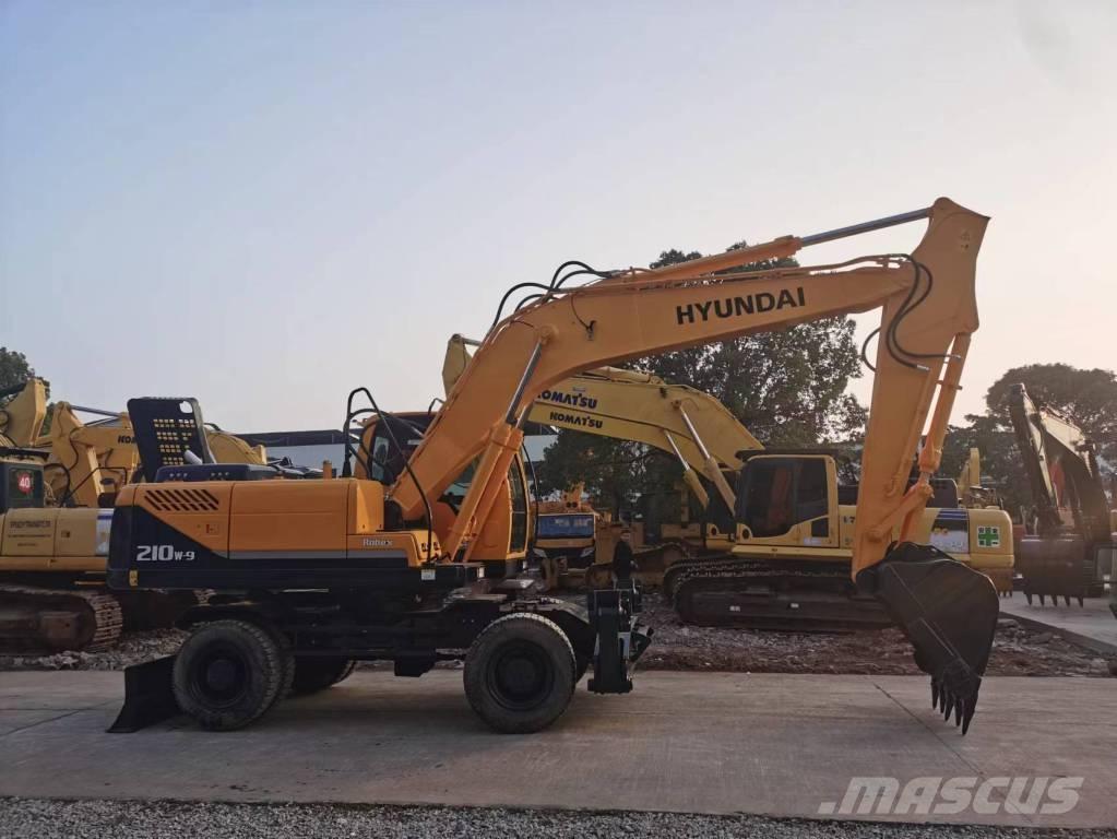 Hyundai R210W-7 Bageri na kotačima