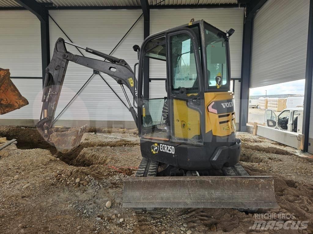 Volvo ECR 25 D Mini bageri <7t