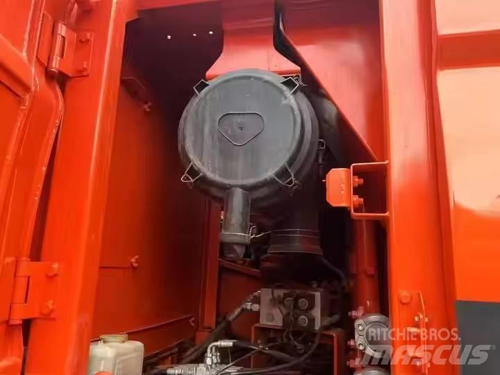 Doosan DX 225 LC Bageri gusjeničari