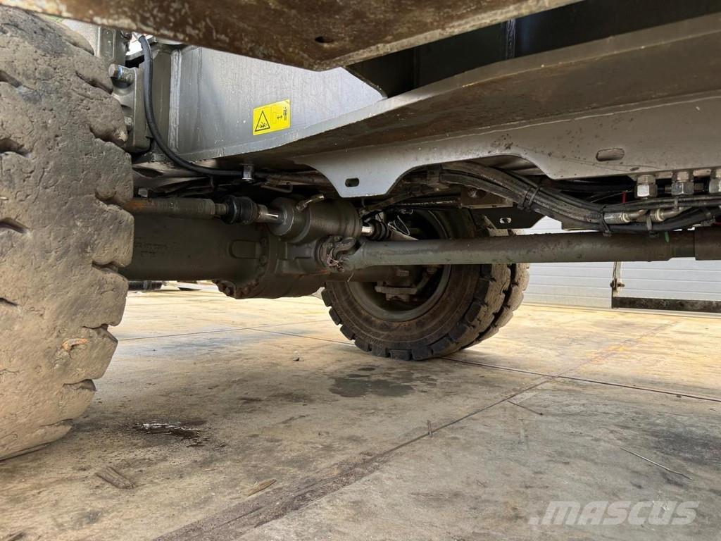 Sennebogen 825M E Bageri za manipuliranje materijalom / otpadom