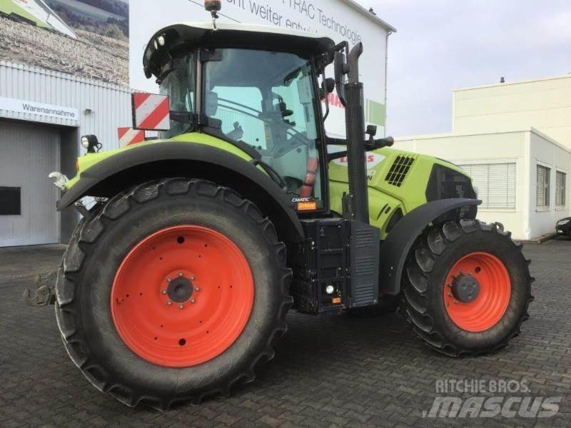 CLAAS AXION 810 Traktori