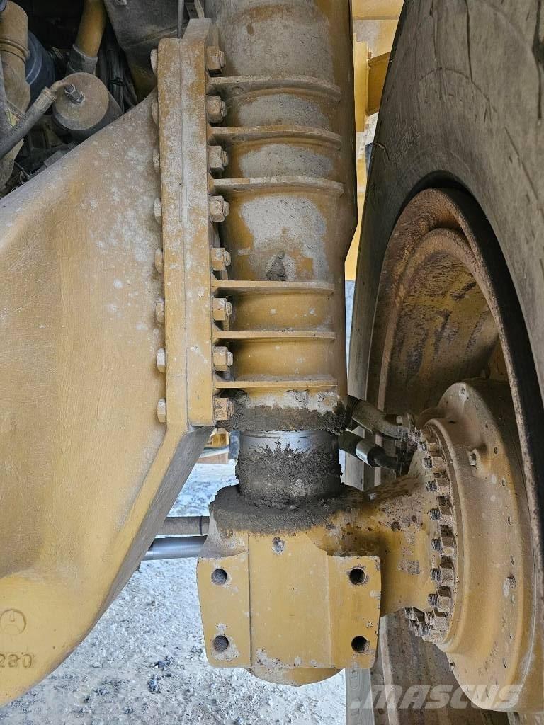 CAT 777 D Kruti damperi