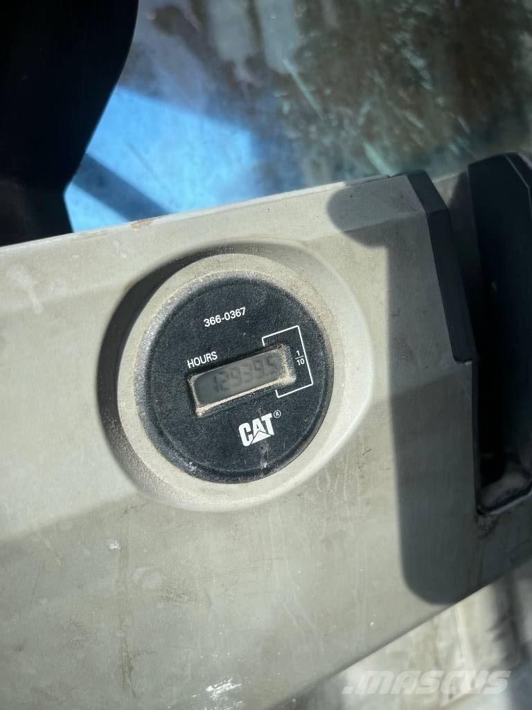CAT 329 E Bageri gusjeničari