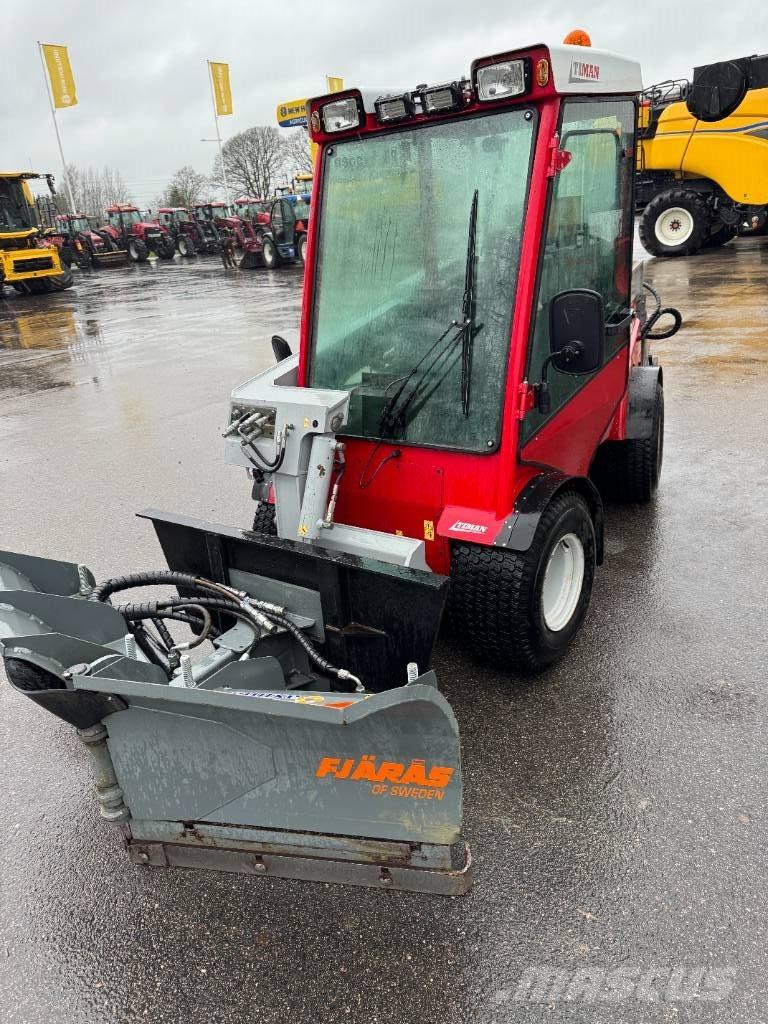 Timan Tool-Trac 245 Pomoćni strojevi