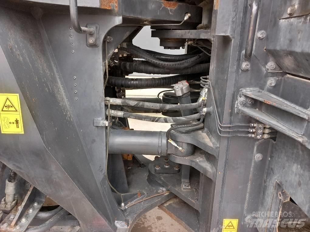 Komatsu WA500-7 Utovarivači na kotačima