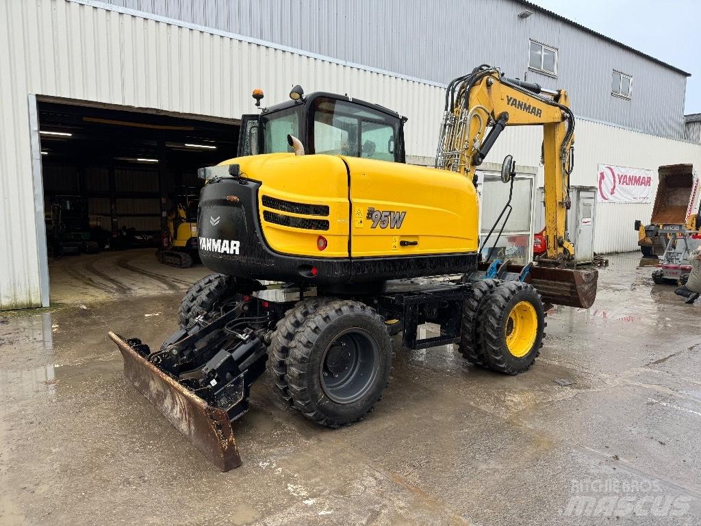Yanmar B95W (40408) Bageri na kotačima