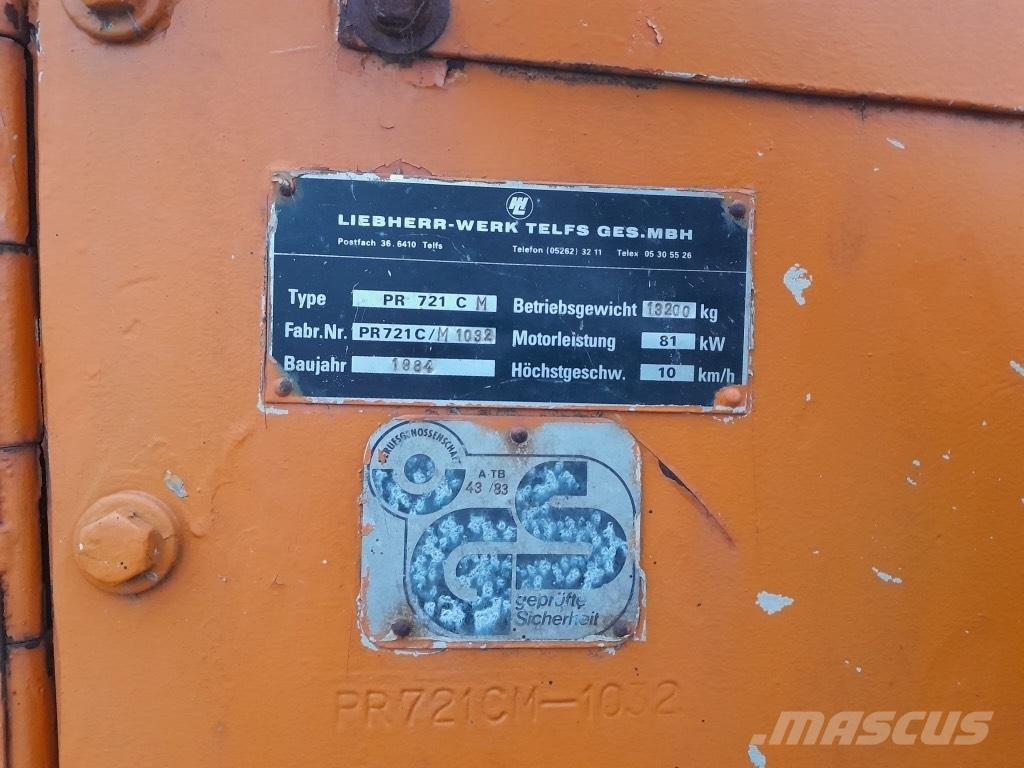 Liebherr PR 721 C Buldožeri gusjeničari