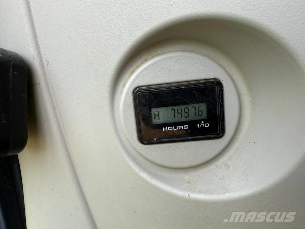 Kobelco SK 210 LC Bageri gusjeničari