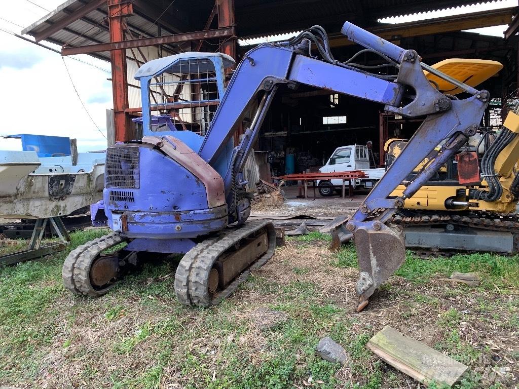 Komatsu PC28UU-2 Mini bageri <7t