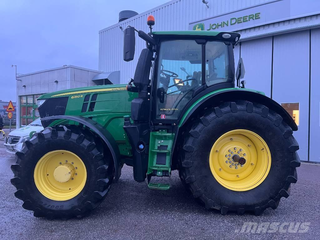 John Deere 6250 R Traktori