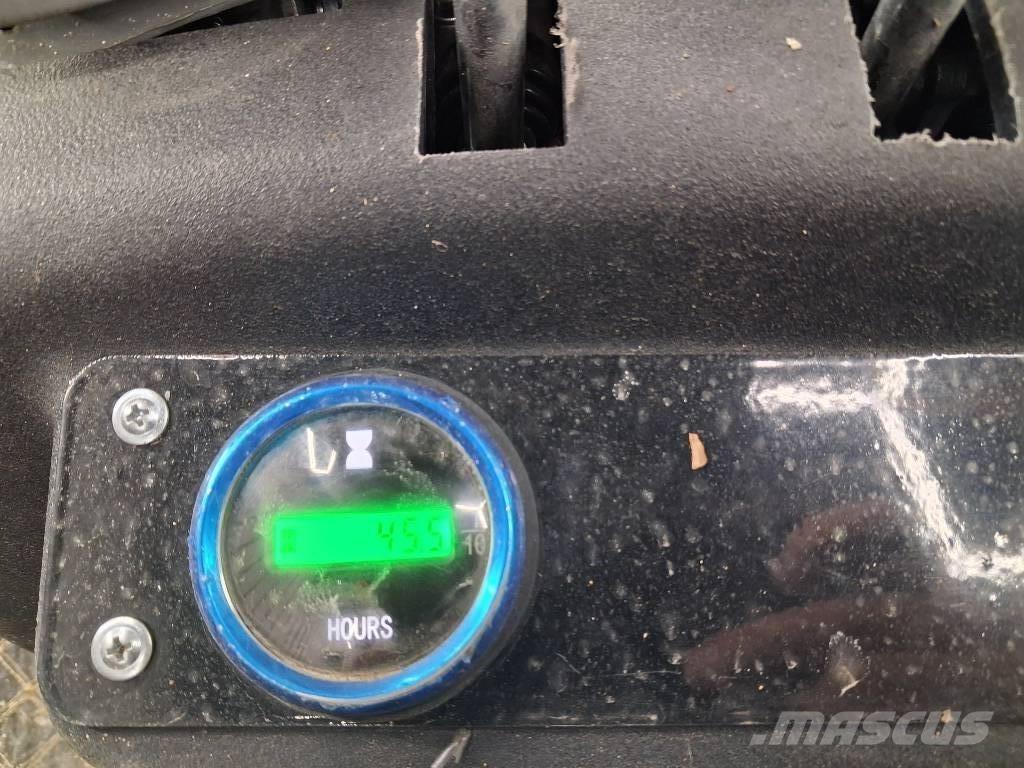 JPC KV12 Mini bageri <7t