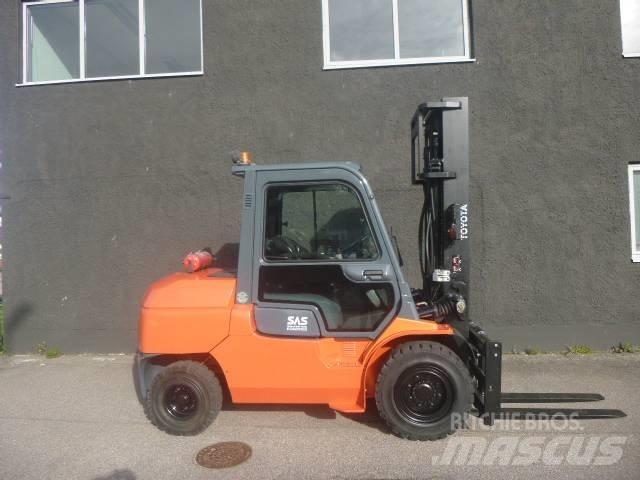 Toyota 7 FD A 50 Dizelski viličari