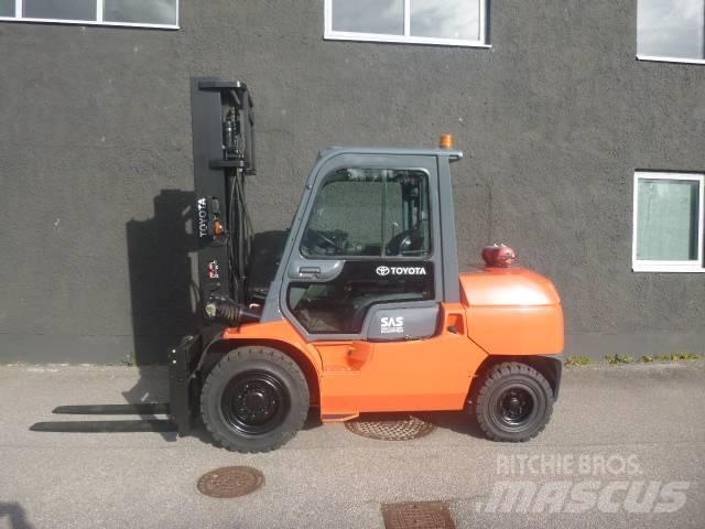 Toyota 7 FD A 50 Dizelski viličari