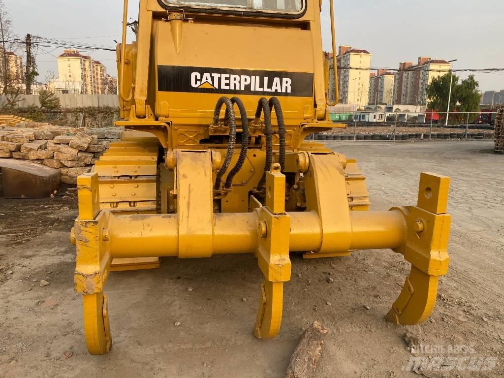 CAT D 6 D Buldožeri gusjeničari