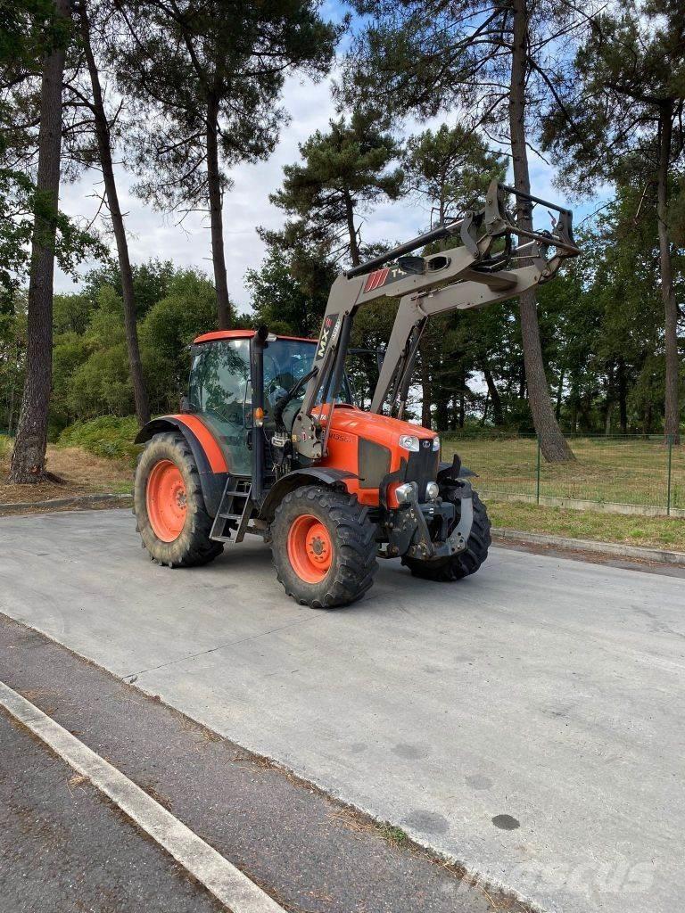 Kubota M 135 GX Traktori