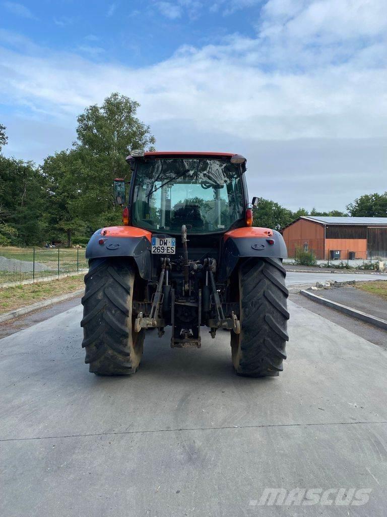 Kubota M 135 GX Traktori