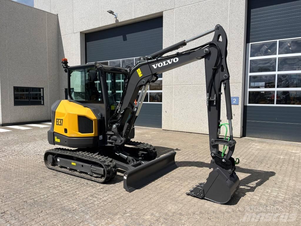Volvo EC37F Mini bageri <7t