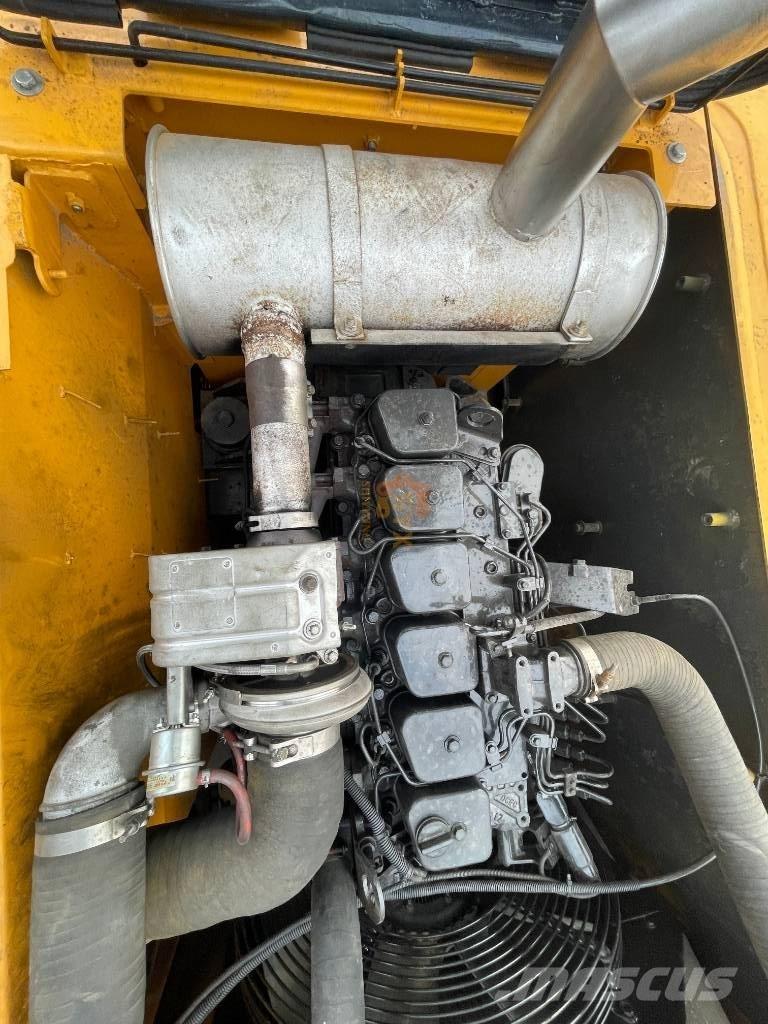 Hyundai 210W-9 Bageri na kotačima