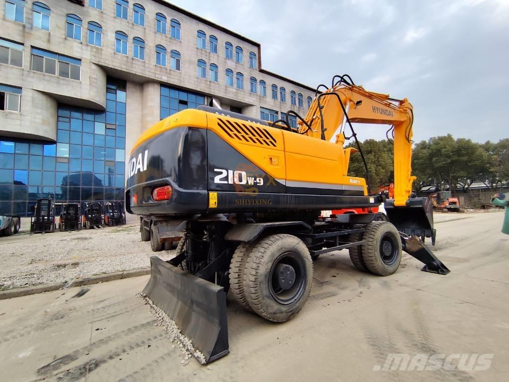 Hyundai 210W-9 Bageri na kotačima