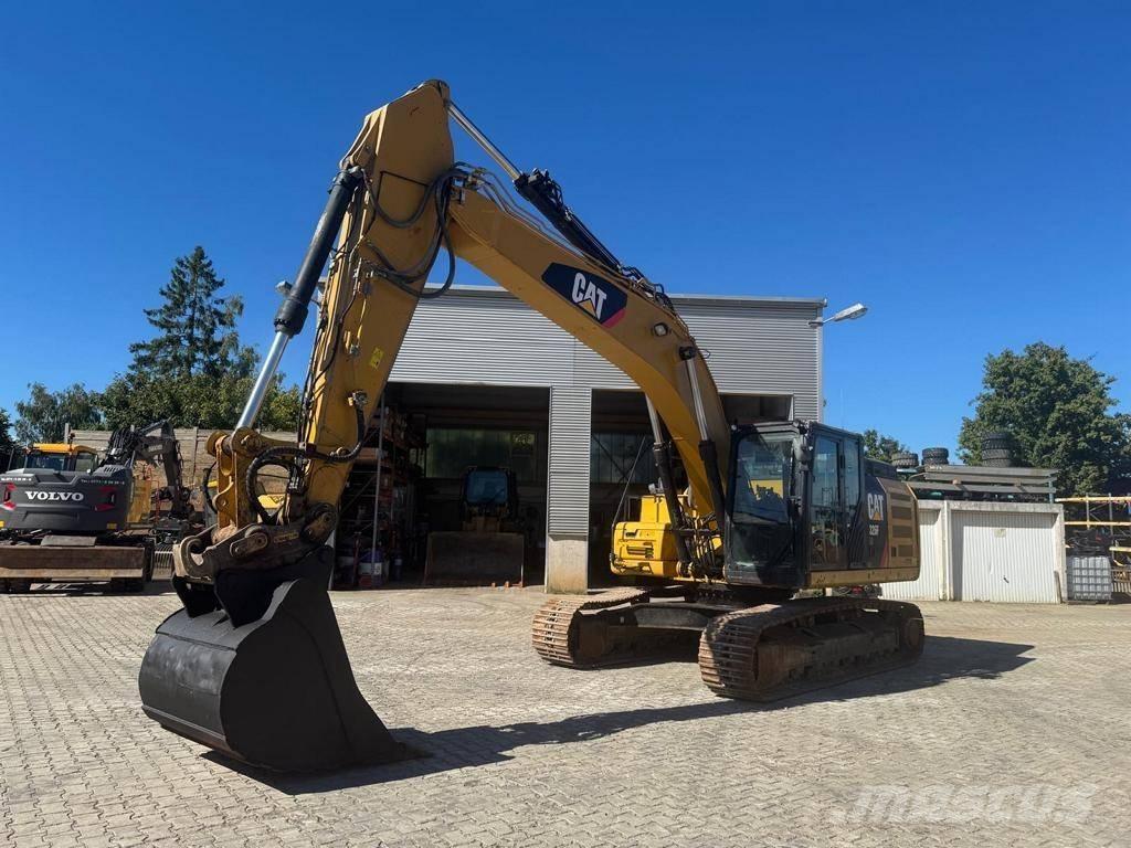 CAT 326 F LN Bageri gusjeničari