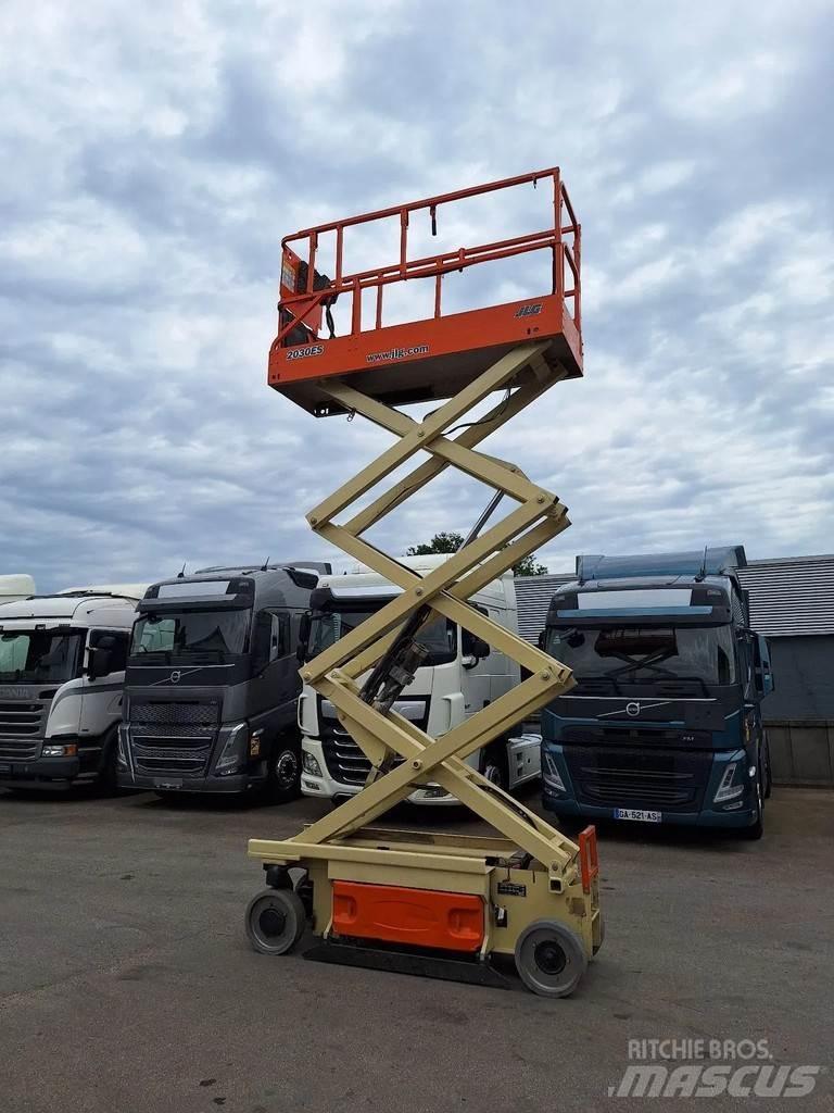 JLG 2030 ES Škaraste platforme