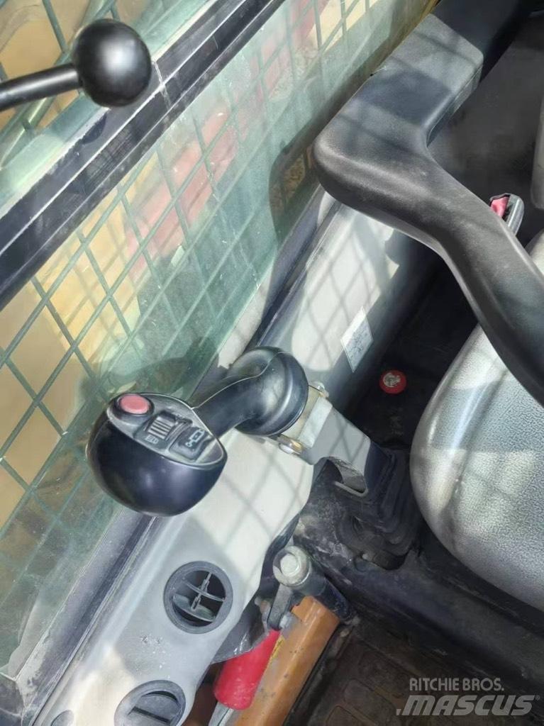 CASE SR 200 Skid steer mini utovarivači