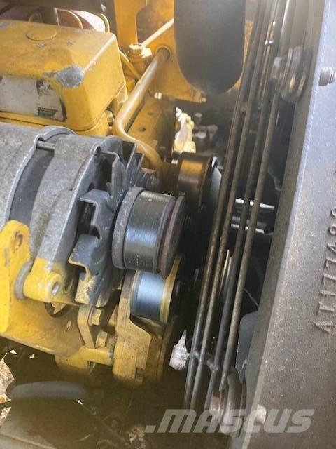 John Deere 200 LC Strojevi za kleščenje grane drveća