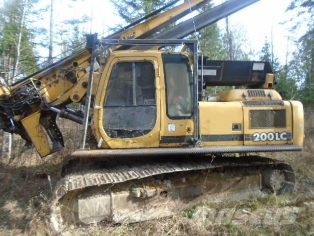 John Deere 200 LC Strojevi za kleščenje grane drveća