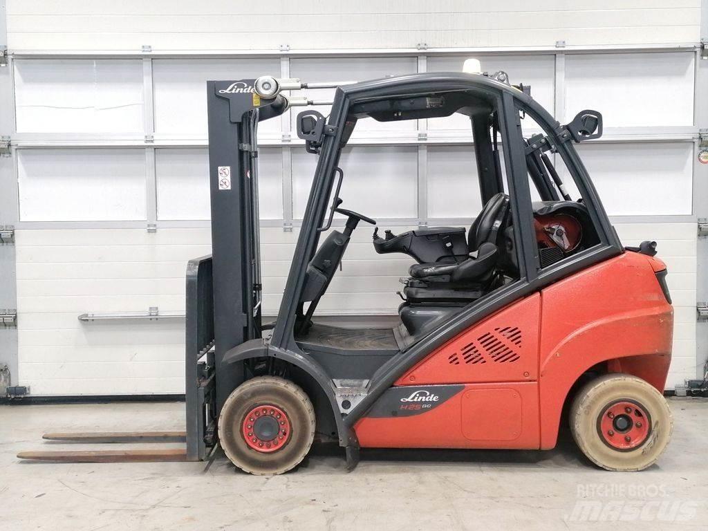 Linde H25T-02 Plinski viličari