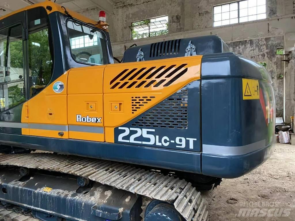 Hyundai 225LC-9 Bageri gusjeničari
