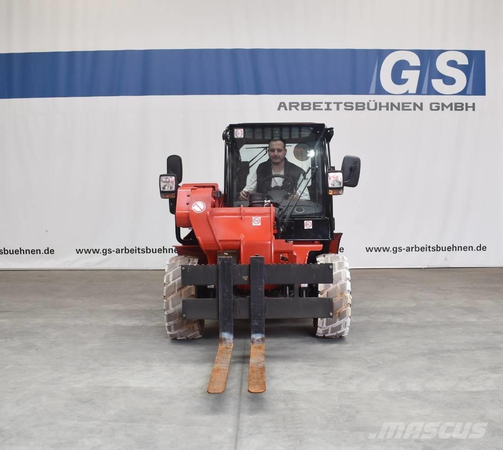 JCB 520-40 4WS Teleskopski viličari
