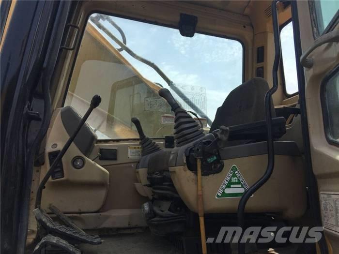 CAT 325 B Bageri gusjeničari