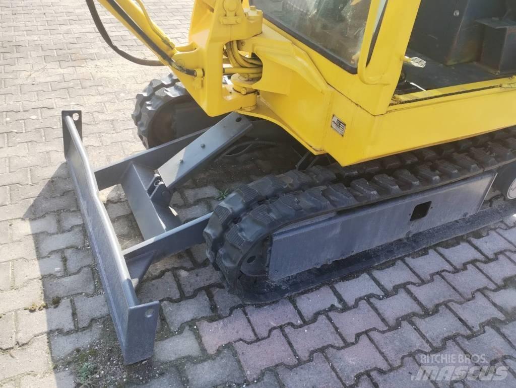 Komatsu PC 10 Bageri gusjeničari