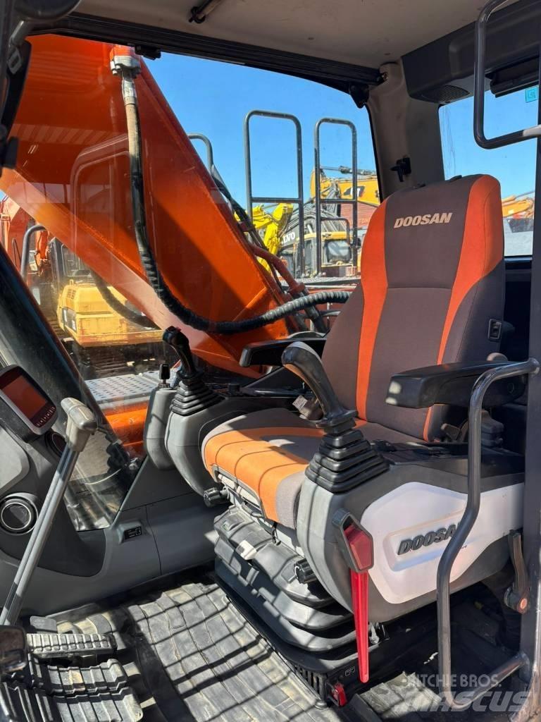 Doosan DX 255 NLC-5 Bageri gusjeničari