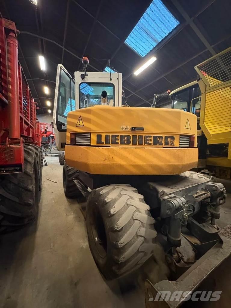 Liebherr A308 Bageri na kotačima