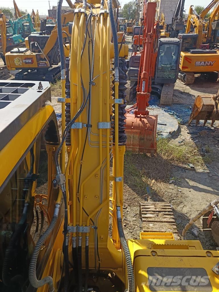 Komatsu PC 130 Bageri gusjeničari