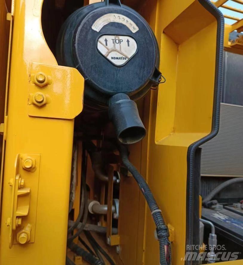 Komatsu PC 160 LC Bageri gusjeničari
