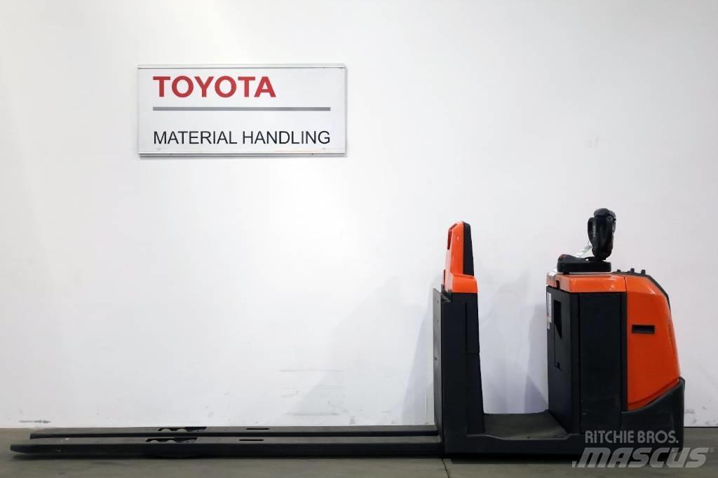 Toyota OSE 250 Niskopodizni komisioni viličar
