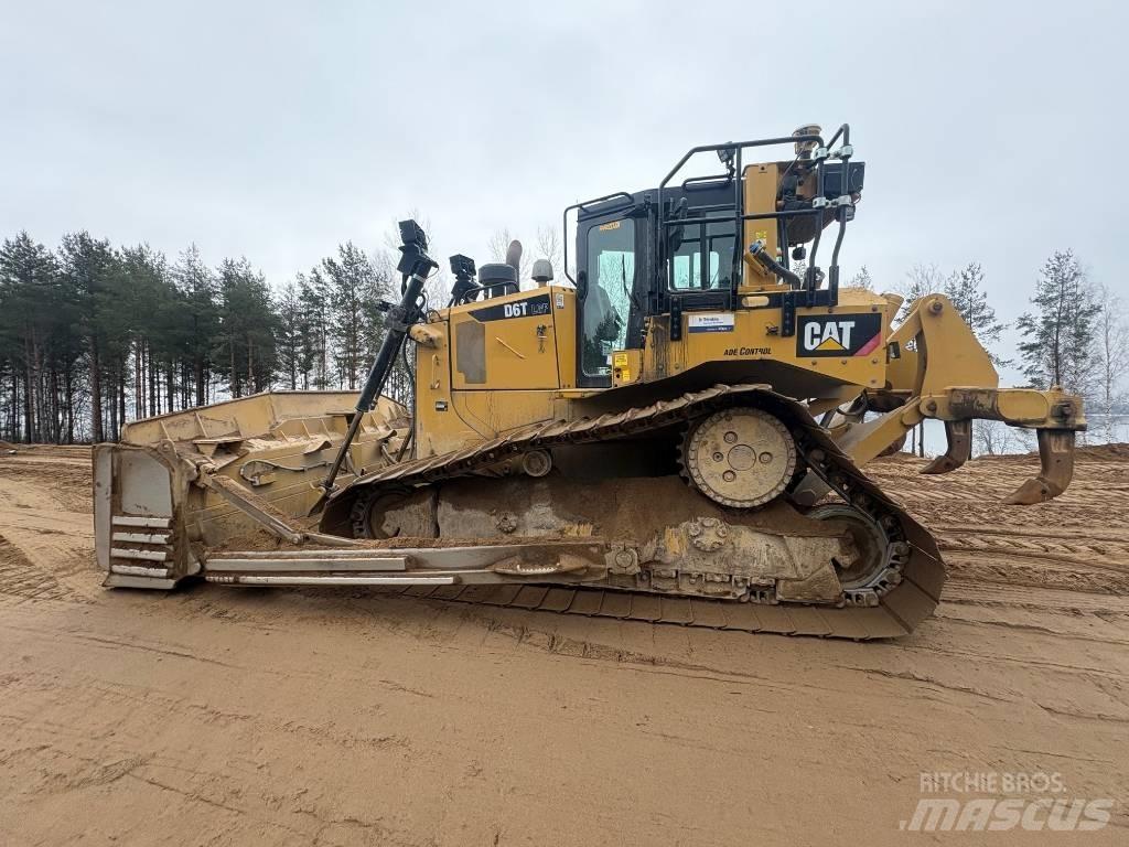 CAT D 6 T LGP Buldožeri gusjeničari
