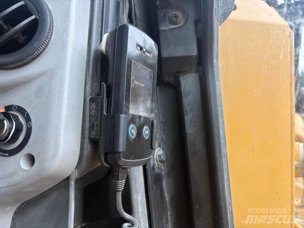 CAT D 6 T LGP Buldožeri gusjeničari