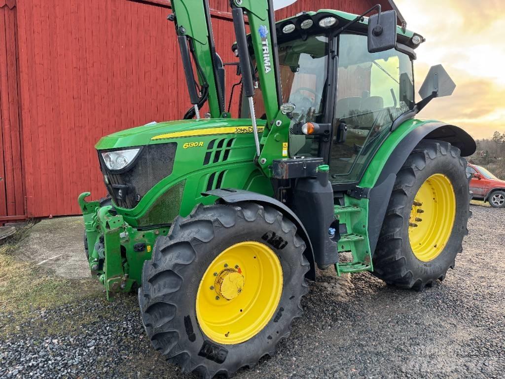John Deere 6130 R Traktori