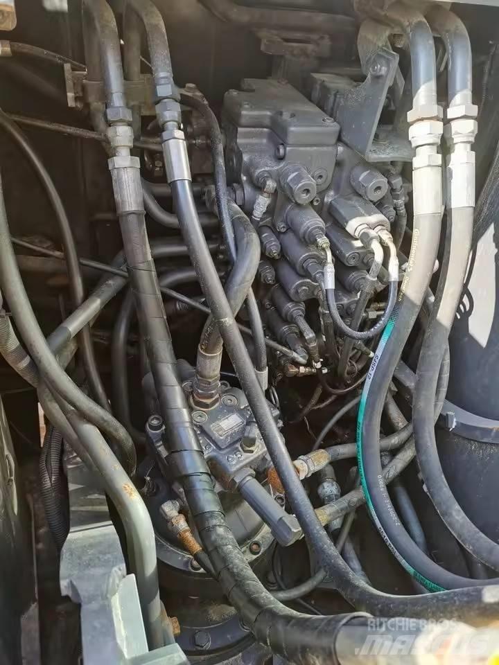 Sumitomo SH130-6 Bageri gusjeničari