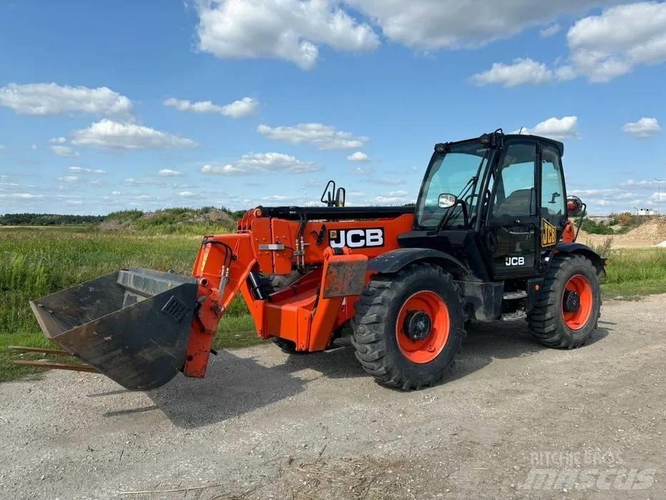 JCB 540-140 Teleskopski viličari