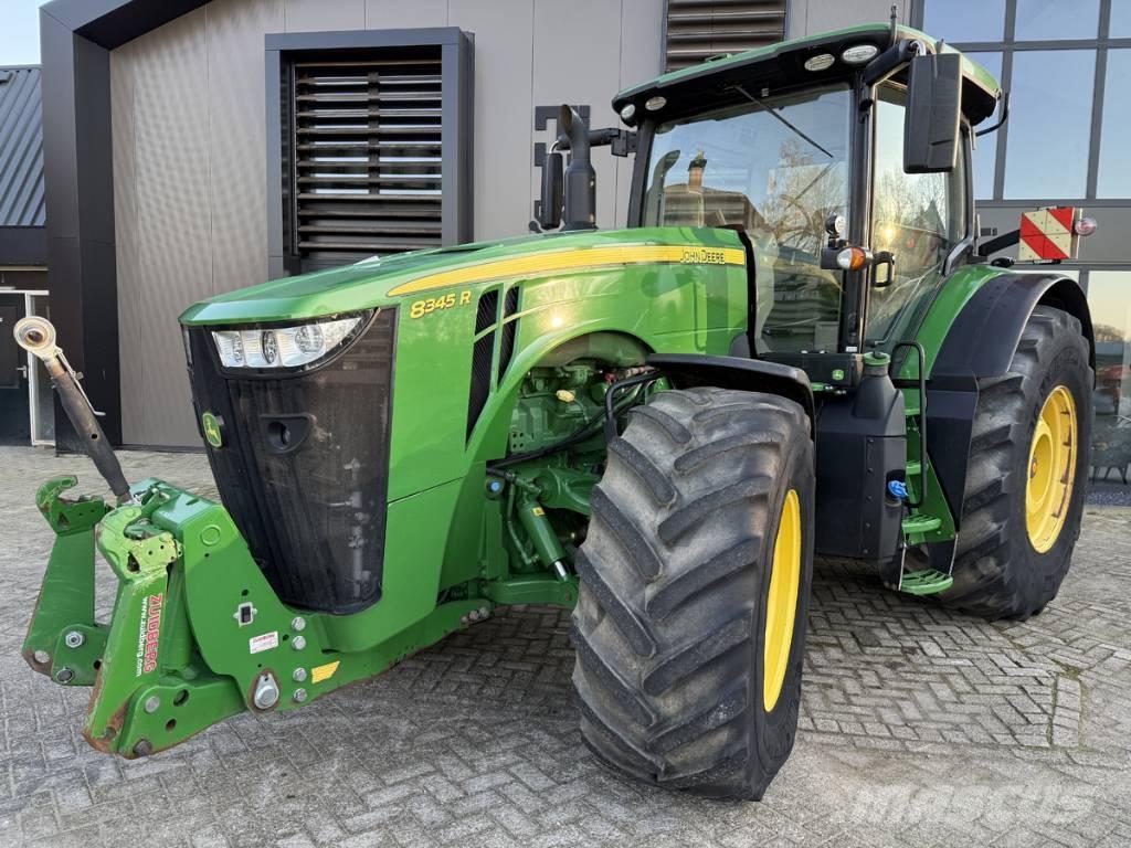 John Deere 8345 R Traktori
