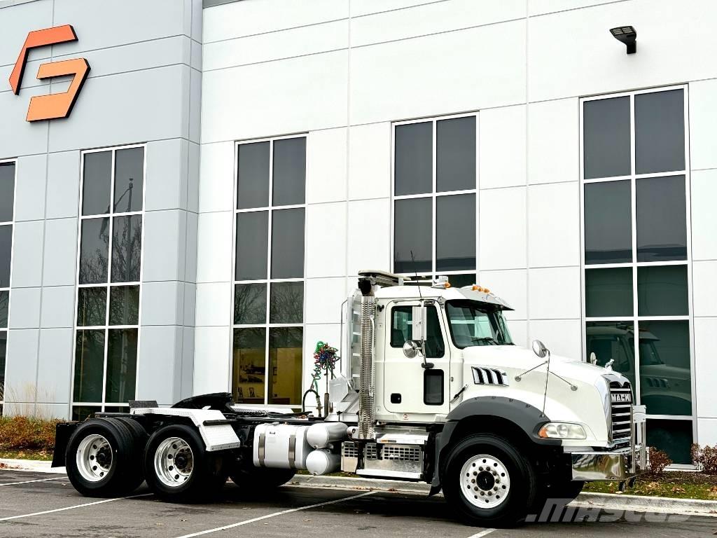 Mack GU813 Traktorske jedinice