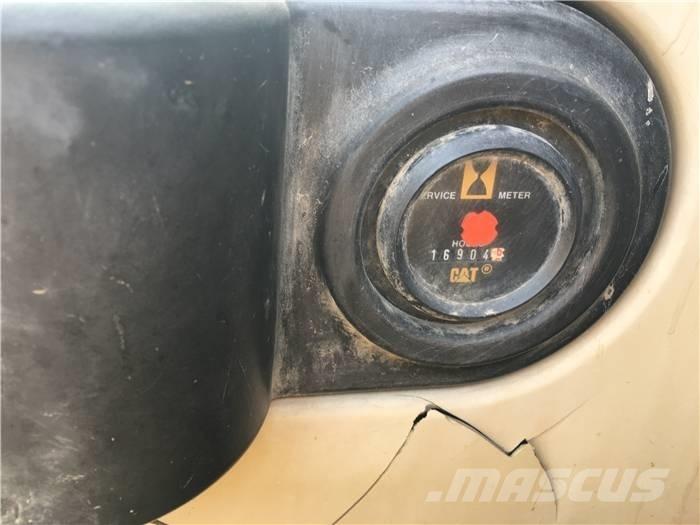 CAT 325 C Bageri gusjeničari