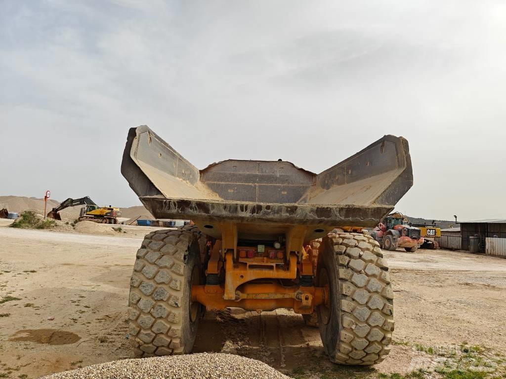 CAT 740B Zglobni demperi