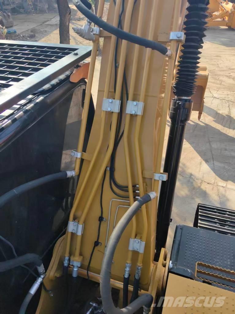 CAT 320 D2L Bageri gusjeničari