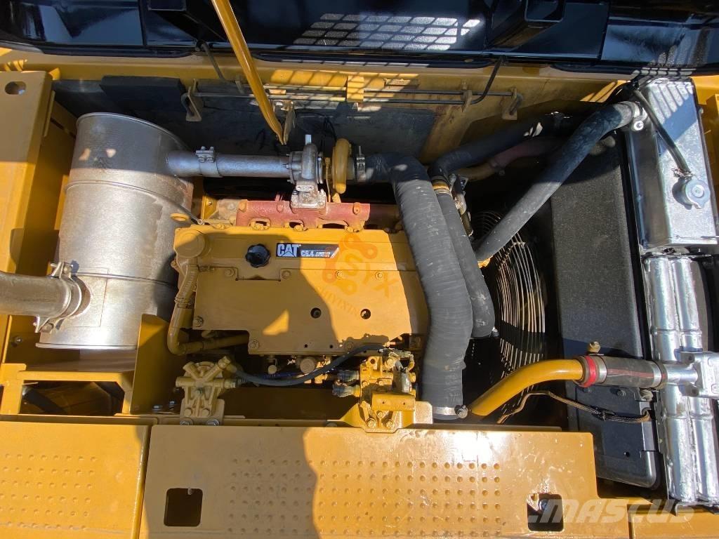 CAT CAT320 D2 Bageri gusjeničari